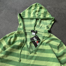 Lade das Bild in den Galerie-Viewer, Vintage 2000s Green Striped Ladies Hoodie (S)
