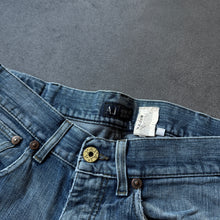 Lade das Bild in den Galerie-Viewer, Armani 2000s Straight Leg Jeans (M)
