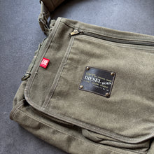 Lade das Bild in den Galerie-Viewer, Diesel Military Utility Bag
