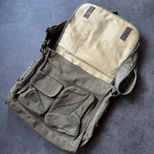 Lade das Bild in den Galerie-Viewer, Diesel Military Utility Bag
