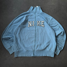Lade das Bild in den Galerie-Viewer, Nike Vintage 2000s Spell Out Zipper (XL)
