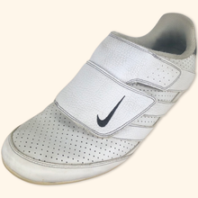 Load image into Gallery viewer, Nike 2009 Gorpcore Trainer (EU42,5)
