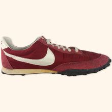 Lade das Bild in den Galerie-Viewer, Nike 2000s Waffle Racer (EU42)
