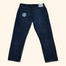 Load image into Gallery viewer, Stüssy Vintage Straight Leg Jeans (XL)
