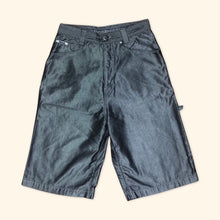 Lade das Bild in den Galerie-Viewer, Red Rum Shiny Hip Hop Baggy Shorts (M)
