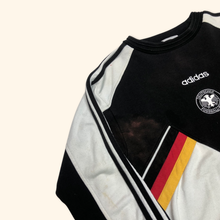 Lade das Bild in den Galerie-Viewer, Adidas Deutschland Vintage 90s Sweater (S)
