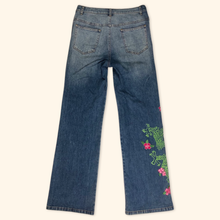 Load image into Gallery viewer, Japanese Dragon Y2K Embroidered Ladies Jeans (M)
