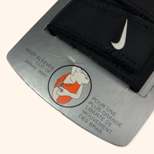 Lade das Bild in den Galerie-Viewer, Nike Deadstock Sleeve Wraps
