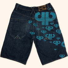 Lade das Bild in den Galerie-Viewer, Pelle Pelle Embroidered Hip Hop Baggy Jorts (L)
