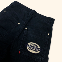 Load image into Gallery viewer, Fubu Vintage Baggy Shorts (M)
