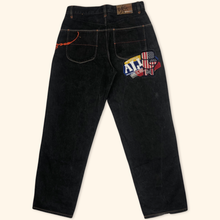 Lade das Bild in den Galerie-Viewer, Fubu Platinum Muhammad Ali Baggy Jeans (XL)
